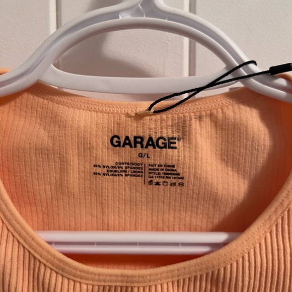 Garage Seamless Crop Top - Picture 4 of 4